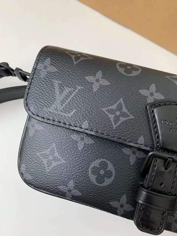 M83567 Black Flower Men's Crossbody Bag - Image 9
