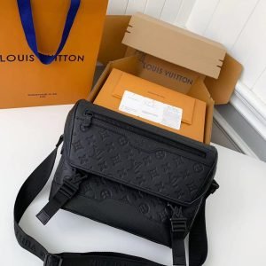 M25121 Black Flower Head Leather Men's Postman Bag