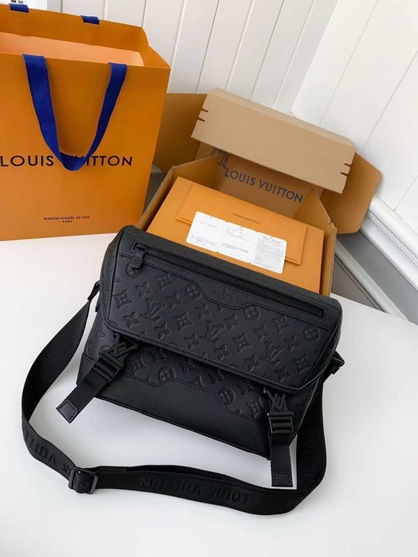 M25121 Black Flower Head Leather Men's Postman Bag